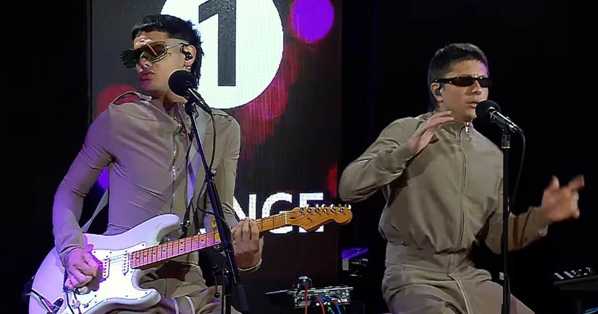 Ca7riel & Paco Amoroso debutaron en BBC Radio 1 con una explosiva versión de Spice Girls