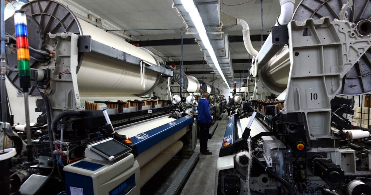 ¿Es posible fabricar toallas en la Argentina?: la historia de tres amigos que van contra la corriente