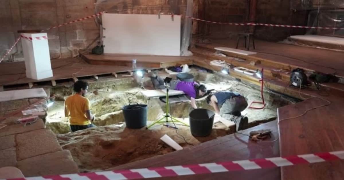 Hallan en un convento dos cerebros saponificados, restos de niños y el cadáver de un capellán