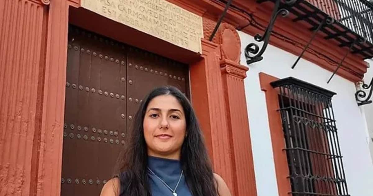 Julia Cejudo, notaria más joven de España a los 23 años: “Renuncié a las escapadas de fin de semana y a los viajes”