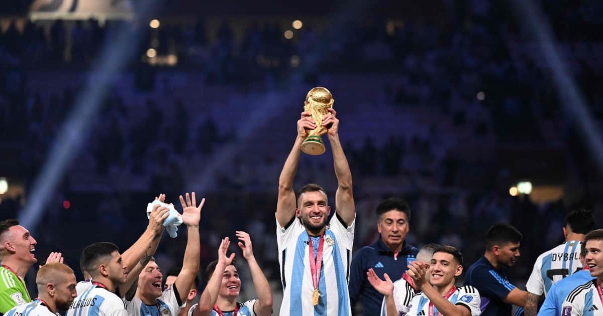 Pezzella se convertirá en el primer campeón del mundo en jugar en el fútbol uruguayo después de 50 años