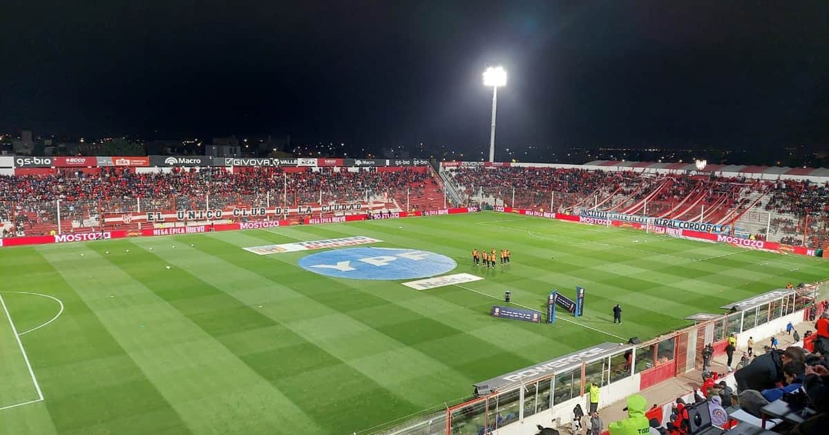 Instituto recibe a Talleres en un Clásico de Córdoba y de realidades opuestas