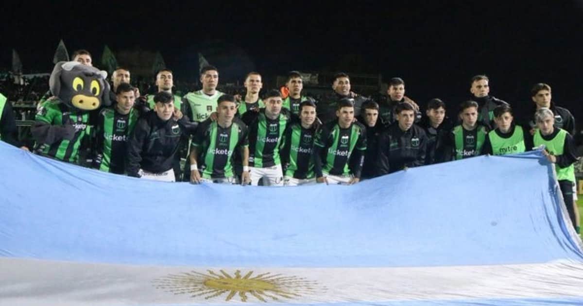 Los dolores de cabeza en Nueva Chicago: el impactante parte médico con 11 futbolistas afectados