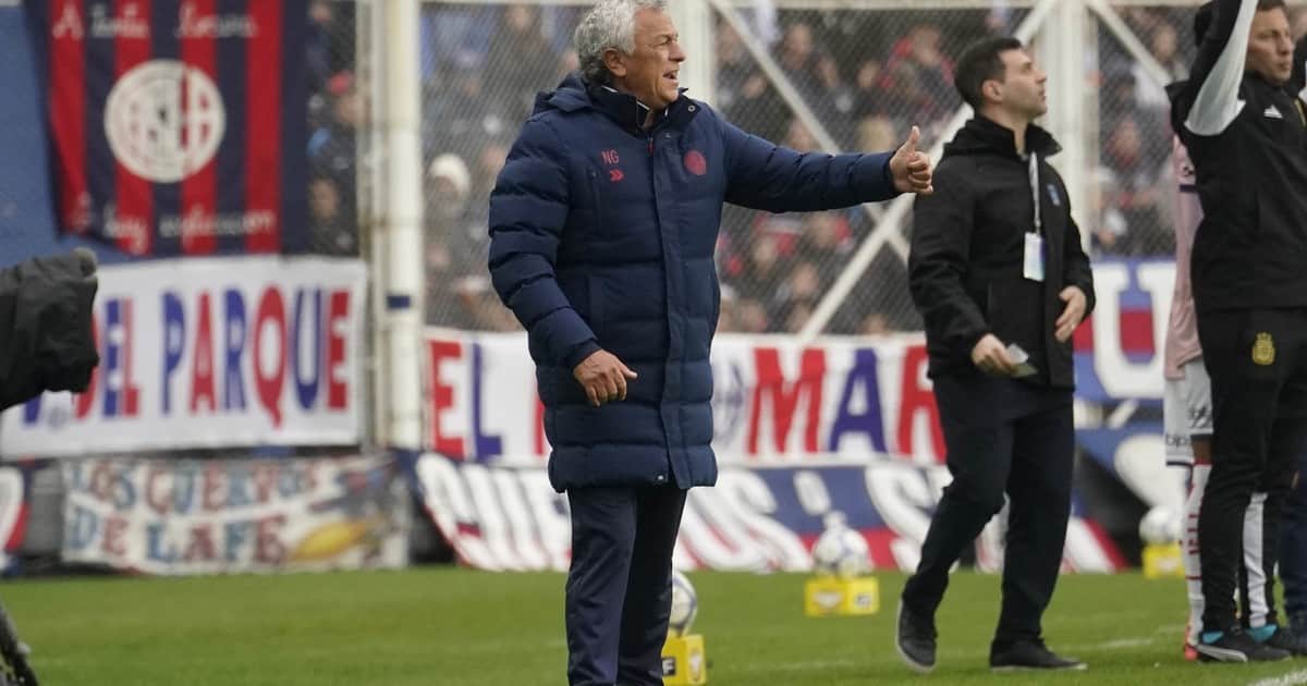 San Lorenzo: reunión clave por Gorosito, con un pie afuera