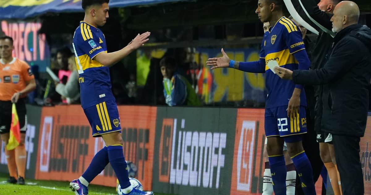 Velasco, el reemplazante de Aranda: flojo partido y la reacción de los hinchas