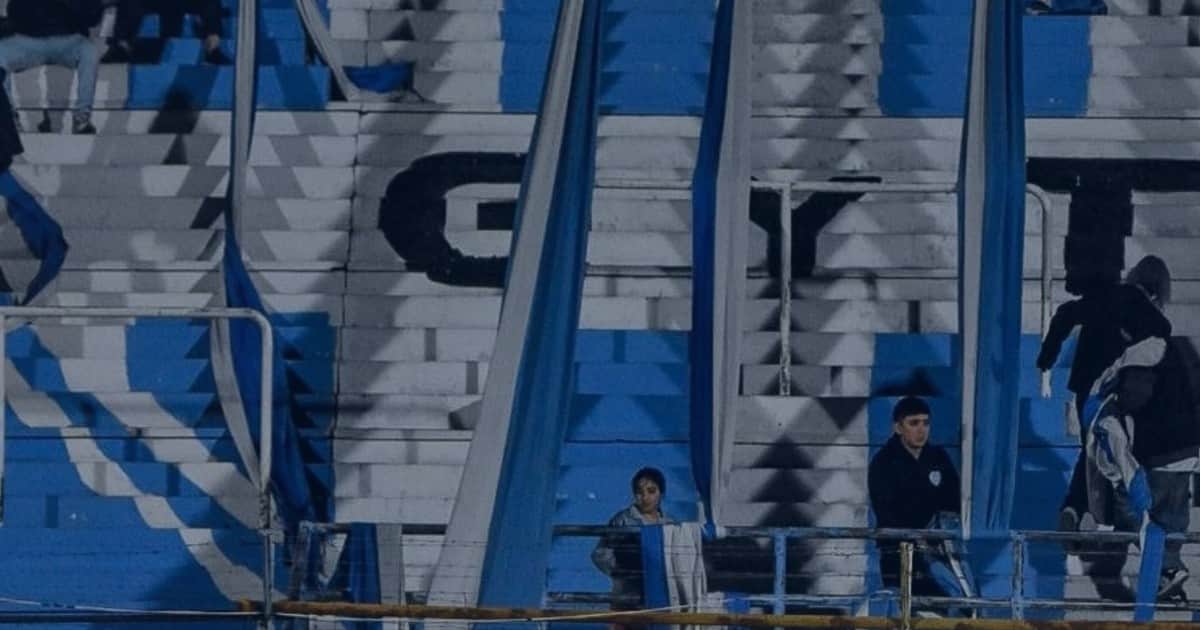 Chacarita cuesta abajo: el campeón de Primera en 1969 coquetea con la B Metro