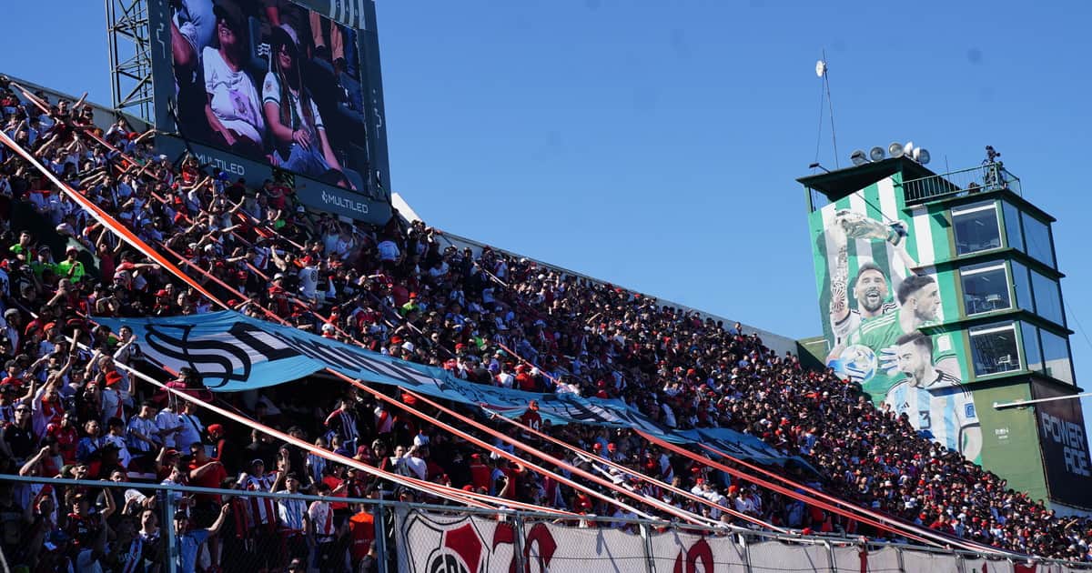 El termómetro de River en Banfield: ovación a Ponzio y "Chiqui Tapia botón"