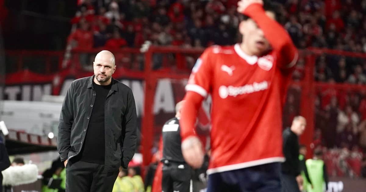 El mensaje de Viera a los referentes de Independiente tras la goleada: "Tienen que dar la cara..."