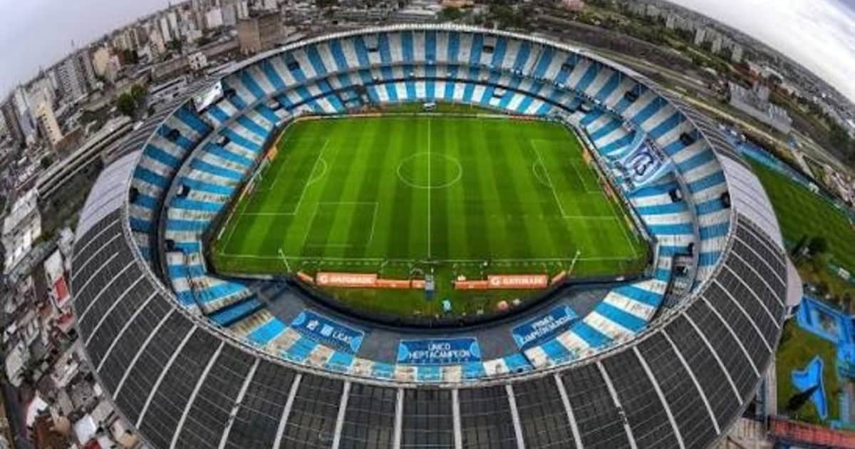 ¿Por qué se llama Juan Domingo Perón la cancha de Racing?