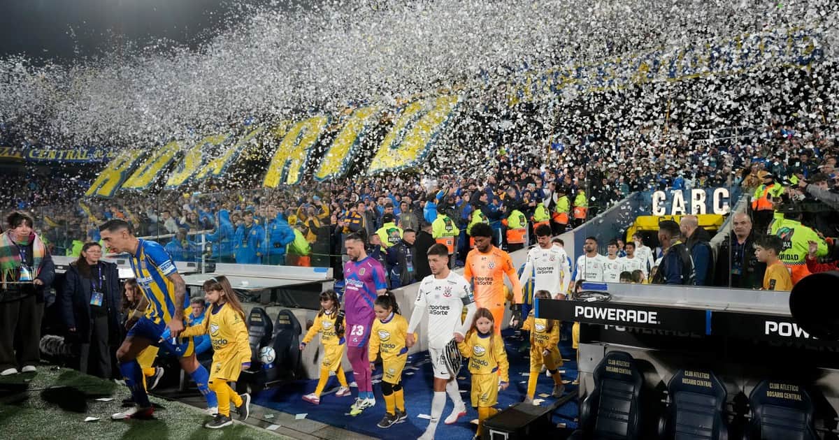 La fuerte multa económica para Rosario Central por gestos racistas ante Corinthians en la Libertadores