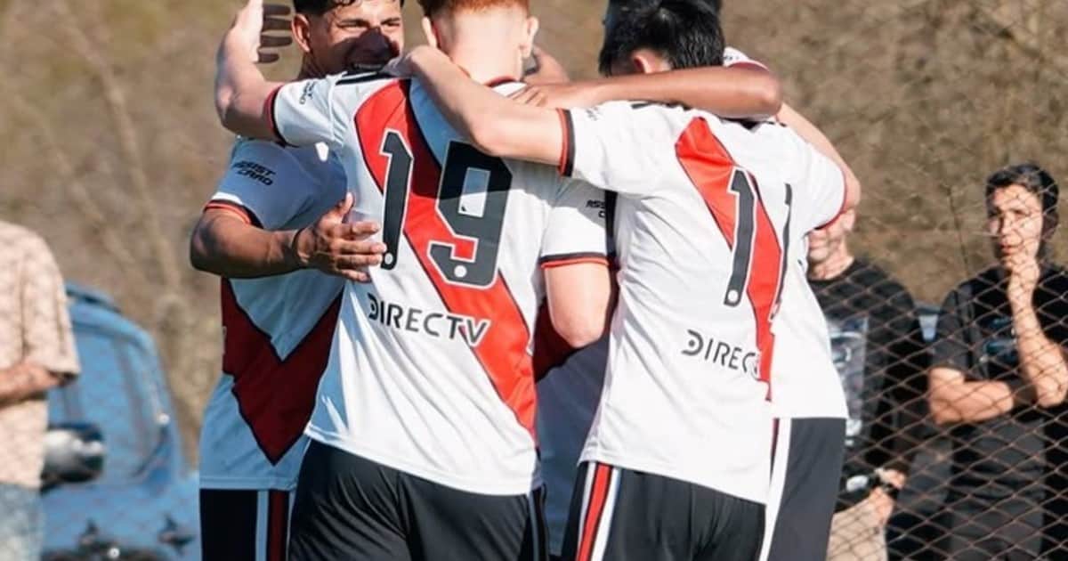 Golazo de Spiff y victoria de la Reserva en el debut de la dupla técnica Barrado-Abelairas
