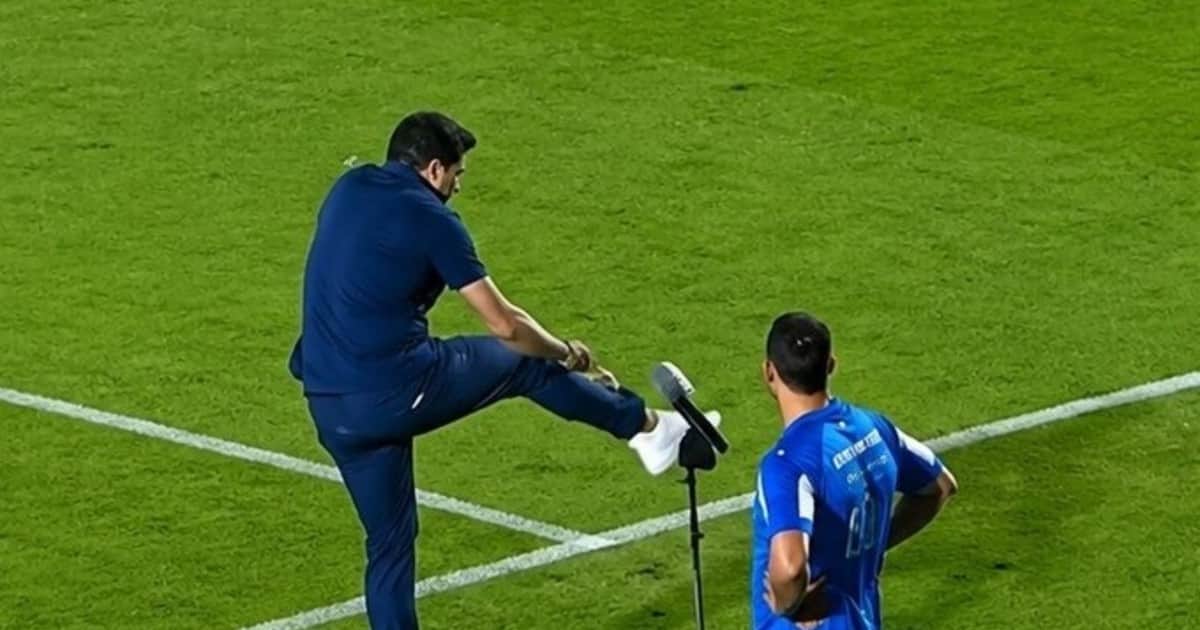 Abel Ferreira, DT puntero en el Brasileirao, pateó un micrófono y fue suspendido: ¿cuántos partidos le dieron?