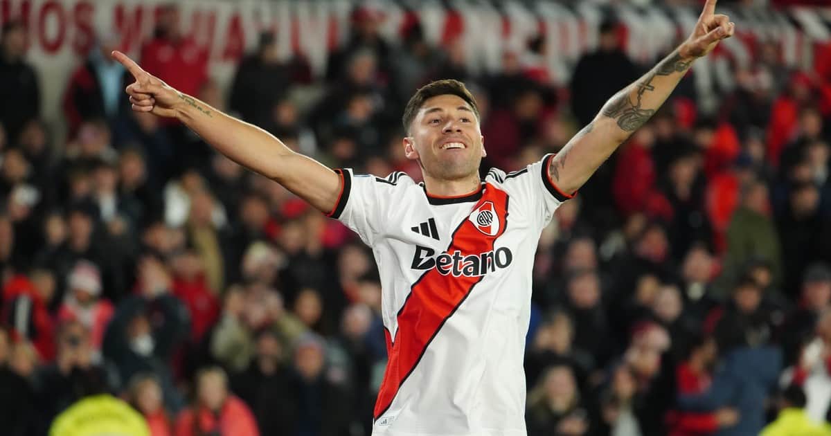 Montiel, en el podio de los defensores más goleadores de la historia de River