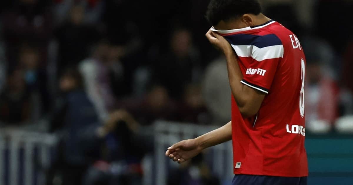 Roja para Mbappé: Ethan, el hermano de Kylian, fue expulsado por un codazo en el Lille vs Betis