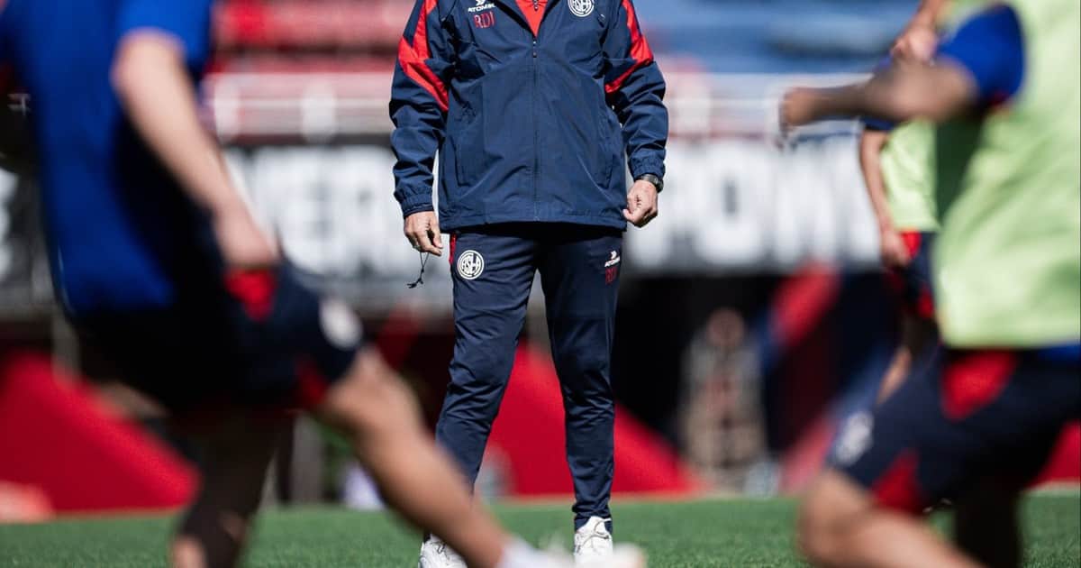El laboratorio de Insua: el 11 que se perfila para el debut contra Independiente