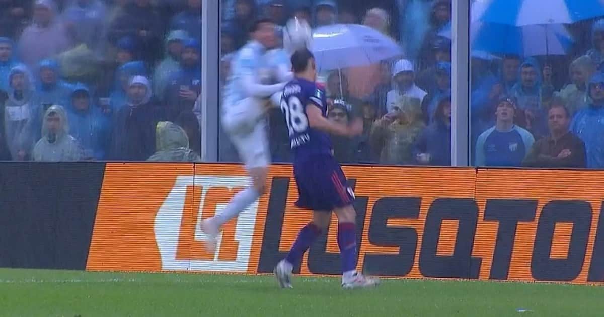 Patadón a Martínez Quarta y expulsión en Atlético Tucumán