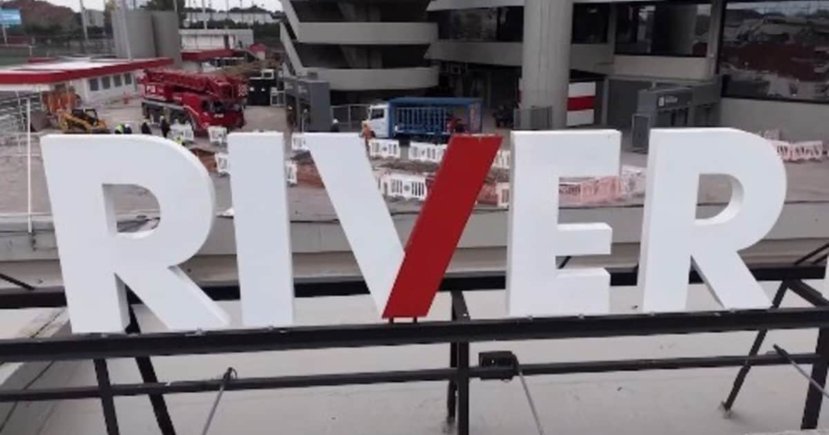 Desmontaje de la pantalla gigante y avance de las obras en la ampliación y techado del Monumental