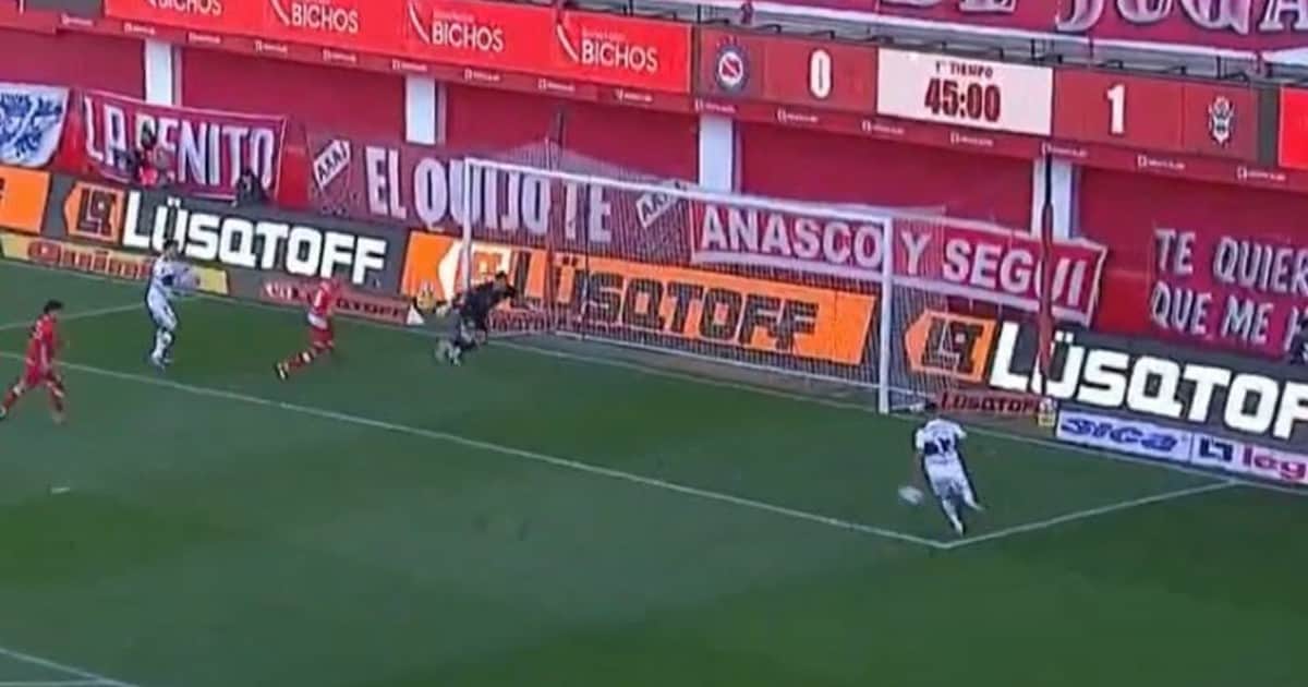 Video: el insólito errado de Lucas Janson en el empate entre Argentinos y Gimnasia