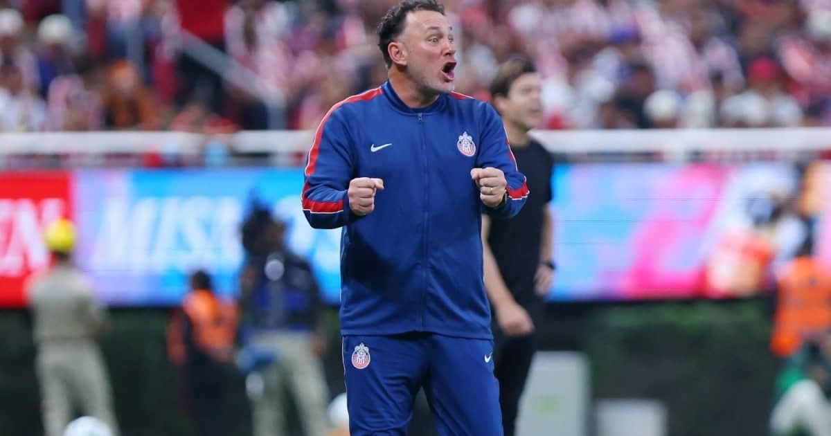 Gabriel Milito llevó a Chivas a la cima del Apertura de México tras golear a Pumas