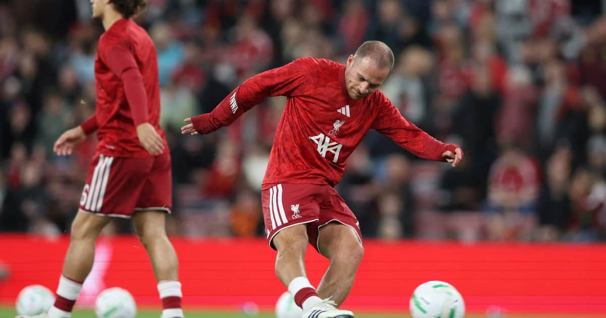 Duelo argentino en Anfield: Mac Allister vs. Senesi por la Carabao Cup