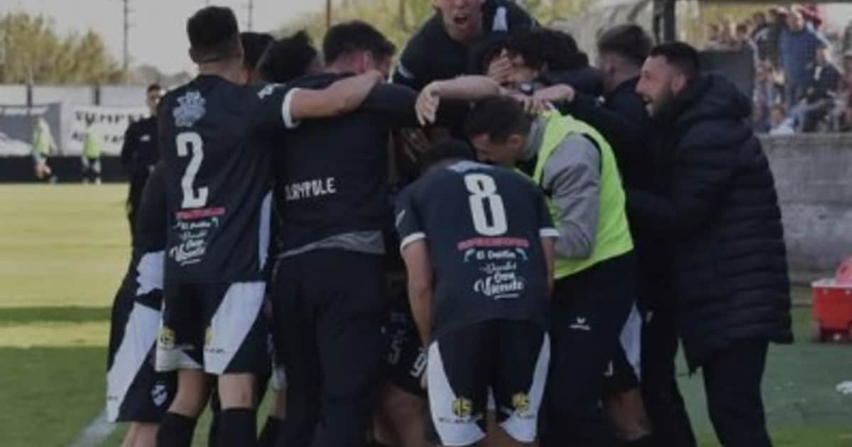 Batacazo de Claypole: venció 2-0 al puntero Sacachispas y tomó aire en la pelea por el descenso