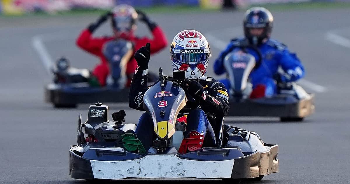 Max Verstappen y su tremenda remontada en Silverstone: venció a 100 karts en solo 13 vueltas