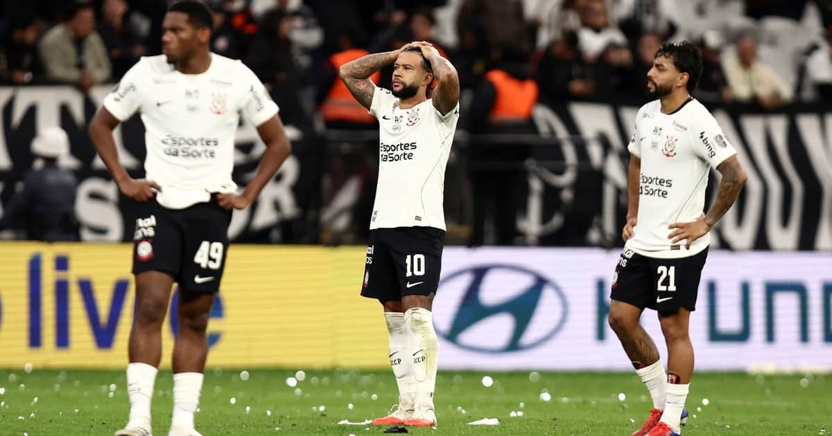 Todo lo que le costó a Corinthians la renovación de Memphis Depay, el que erró el penal clave ante Estudiantes