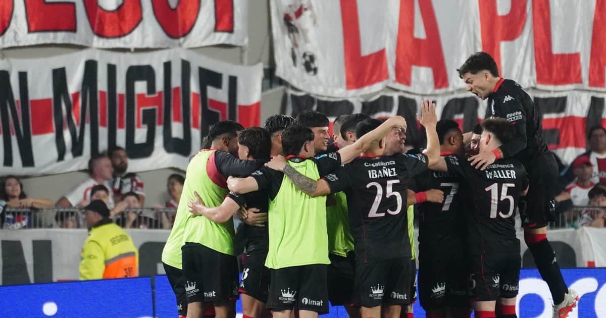 Video: la floja respuesta de Beltrán en el gol con el que Huracán sorprendió a River
