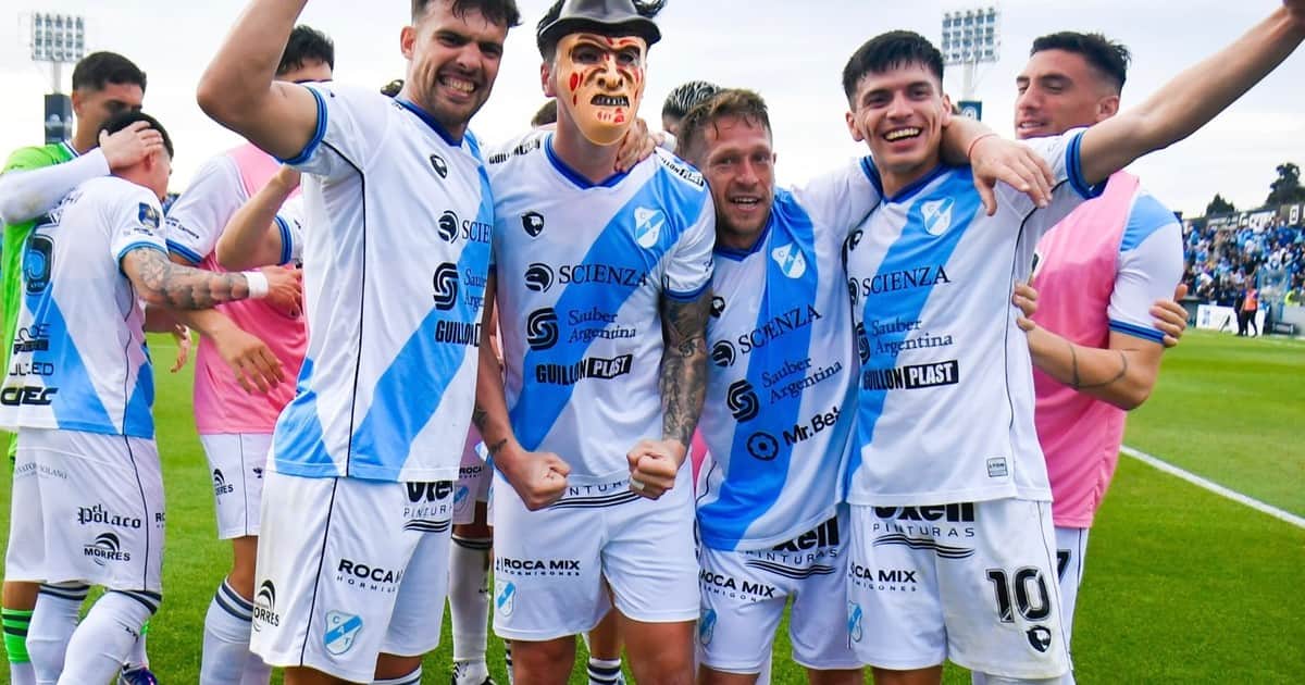 Temperley mete miedo: Kruger se vistió de héroe y llegó a la cima