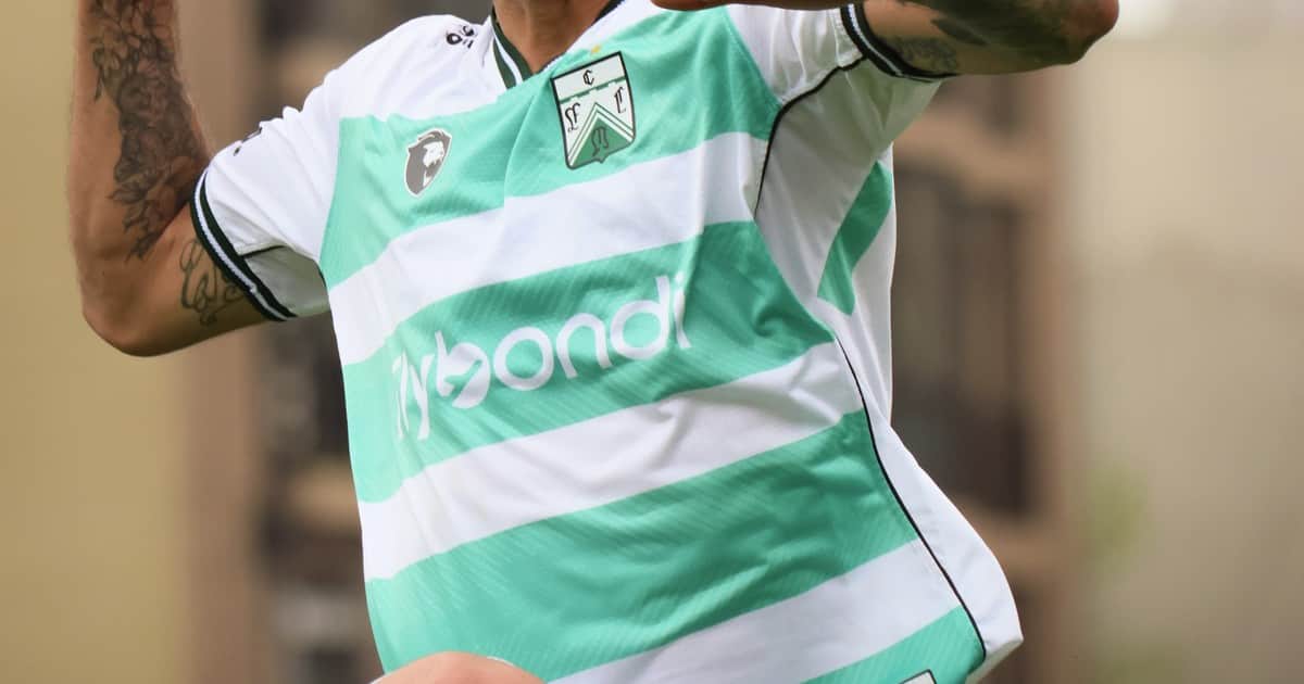 Ferro, cada vez más cerca de la final del Nacional: ganó y se cortó en la cima