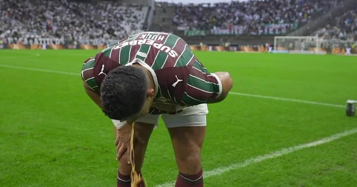 Corinthians-Fluminense tuvo de todo: doblete y vómito de Hulk e hinchas de espalda por la eliminación en la Libertadores