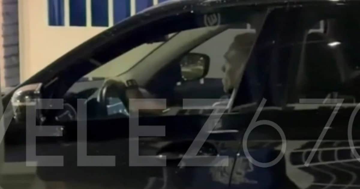 Rebeldía en Vélez ante deudas: los jugadores fueron en autos particulares y sin la ropa del club