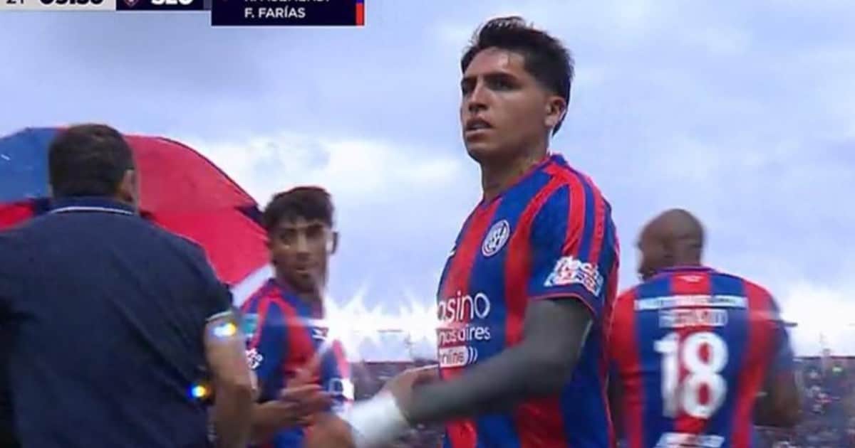 Farías, caliente con Insua: lo sacó y la Joya se fue al vestuario