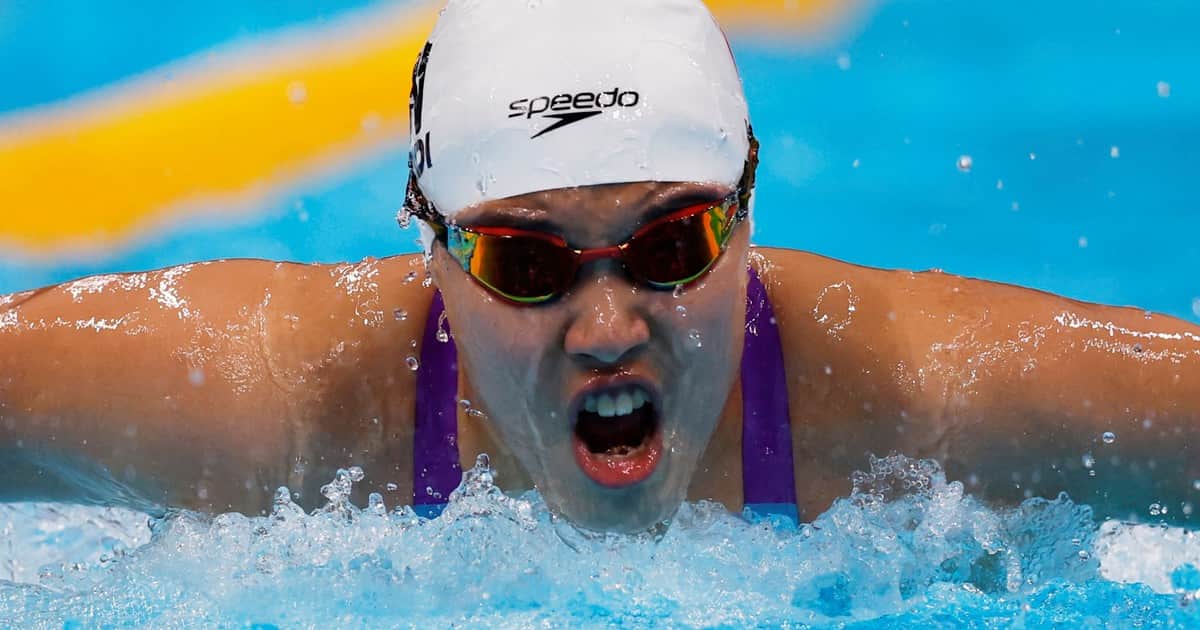 Tiene 13 años y logró el segundo mejor tiempo de la historia en un estilo de natación