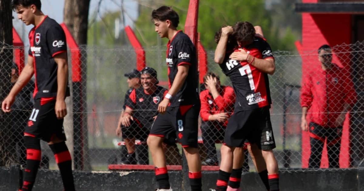Newell’s goleó a Central en la fecha de clásicos en la Reserva
