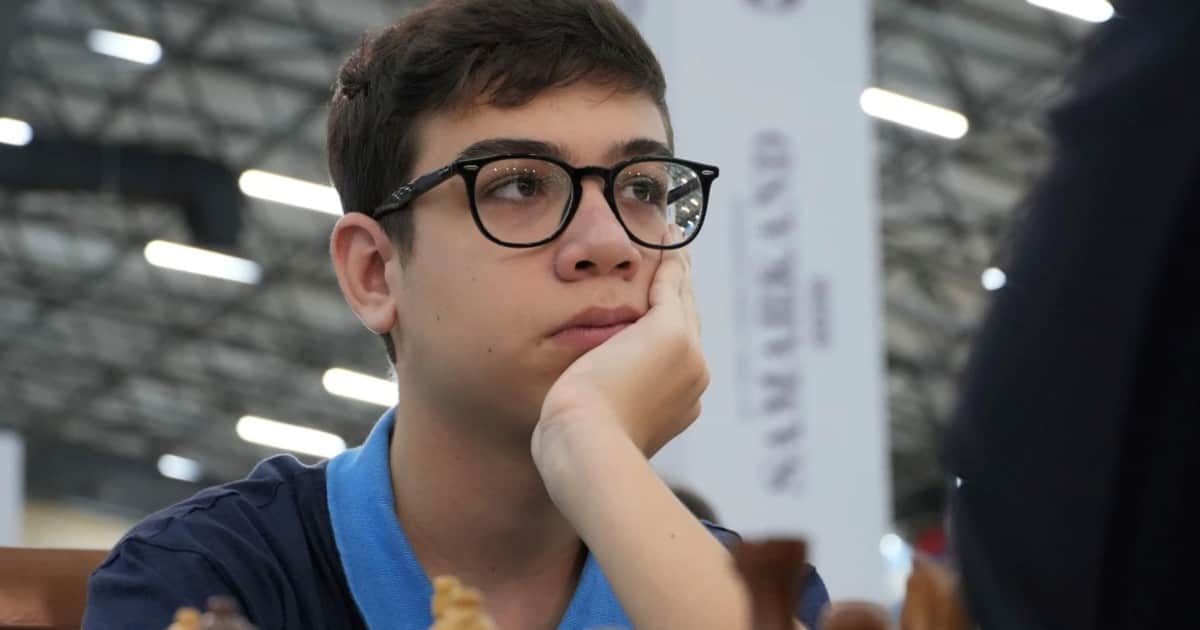 Faustino Oro sigue invicto y Argentina empató ante Singapur en la Olimpiada de Ajedrez