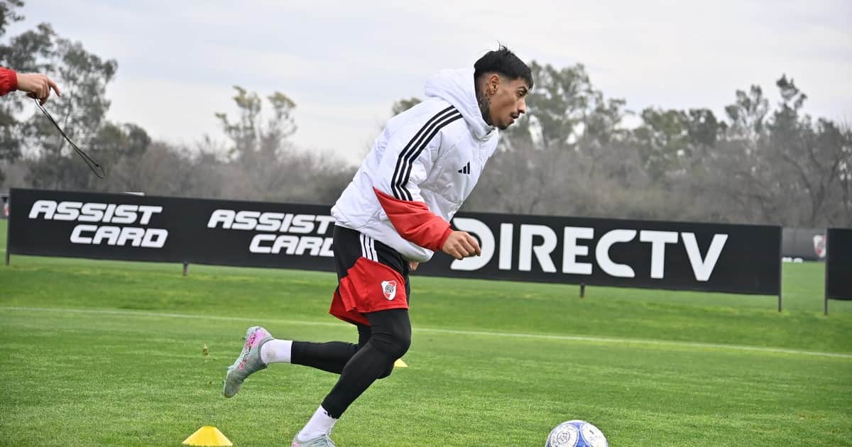 Pelota y sonrisas: las sorpresivas fotos en River Camp que celebra Ponzio