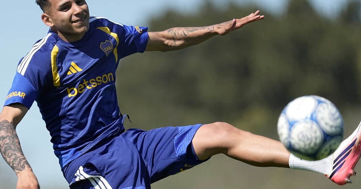 Leonel Flores volvió a Boca tras la semana con la Selección: la disyuntiva en el 11 vs. Racing