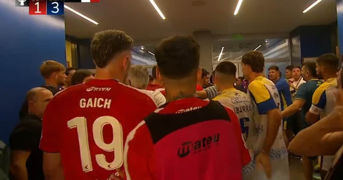 Video: vergonzoso final a las piñas entre Central y Estudiantes en la Supercopa Internacional