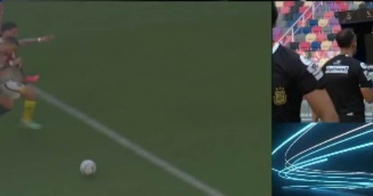 No fue penal para Central: el llamado del VAR y el cambio de opinión de Herrera
