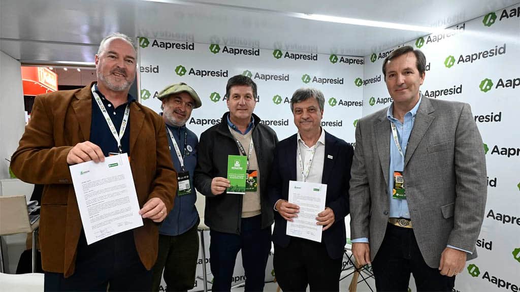 El Renatre y Aapresid firmaron un convenio para articular trabajo decente, producción sostenible y certificaciones sobre buenas prácticas