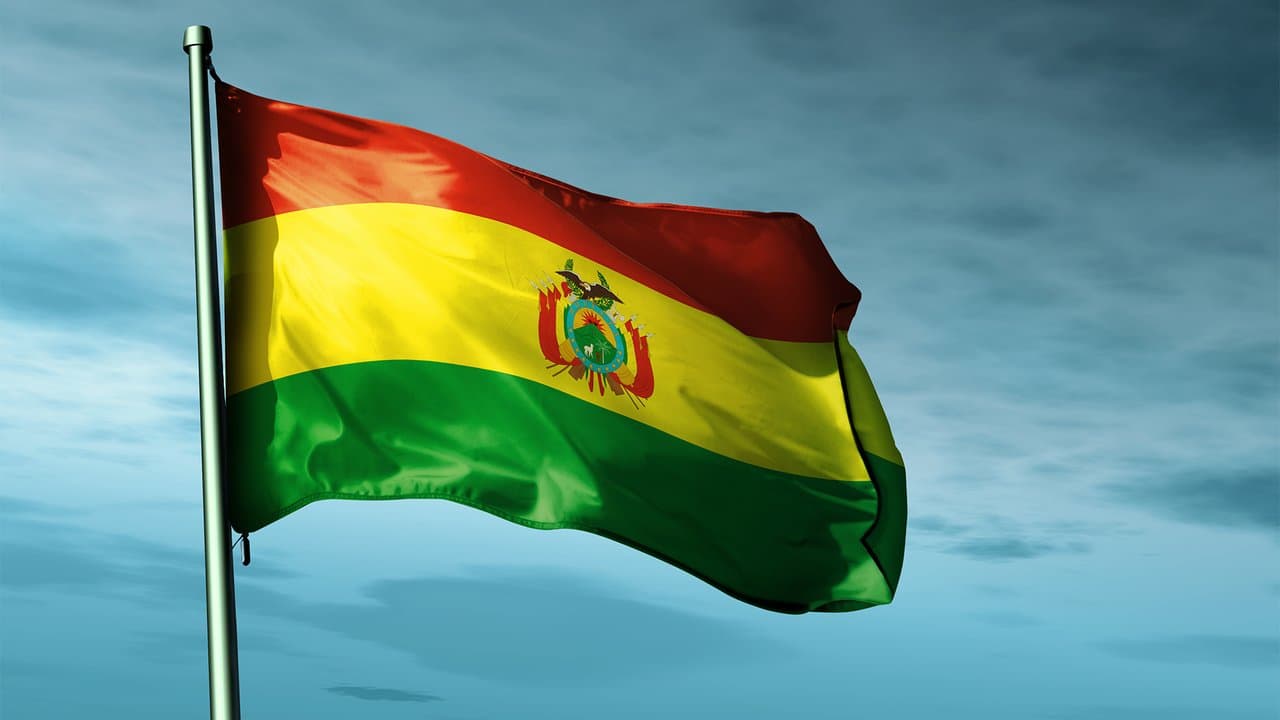 Bolivia abre sus refinerías al crudo importado ya la venta de combustibles sin subsidio