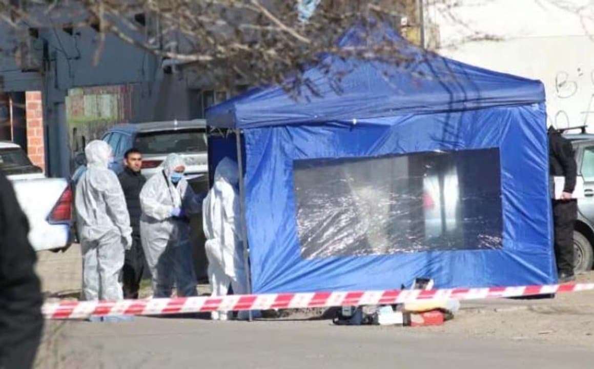 Investigan los restos hallados en un basural de una recién nacida en Caleta Olivia