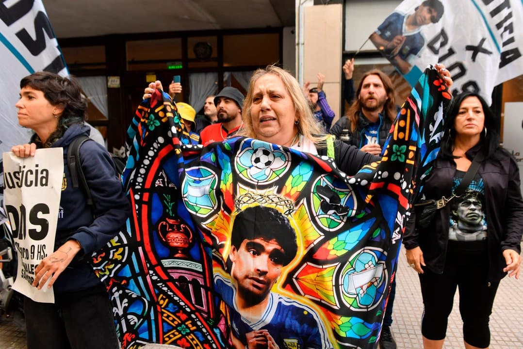 Caso Maradona: en una jornada cargada de emociones, absolvieron a Di Spagna y se conoció la fecha del veredicto