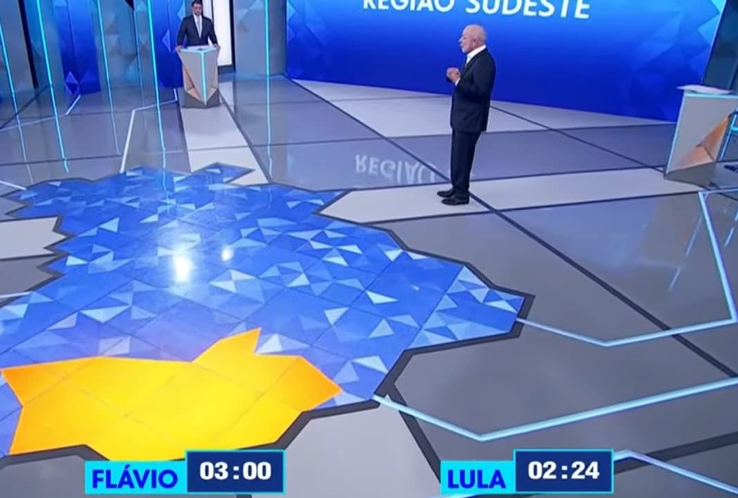 Lula y Flávio Bolsonaro cruzaron acusaciones y llevaron a la Argentina al centro del debate presidencial brasileño