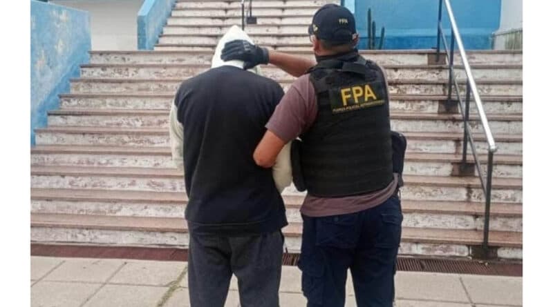 La FPA detuvo a joven riotercerense acusado de vender drogas: su mamá está presa por ese misma causa
