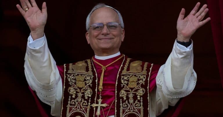 Papa León XIV: por qué Robert Prevost saludó en español a Chiclayo en Perú