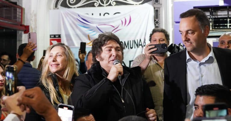 Entronización del Papa León XIV: por primera vez Milei hará un viaje oficial sin Karina, que se quedará en el país por la elección porteña