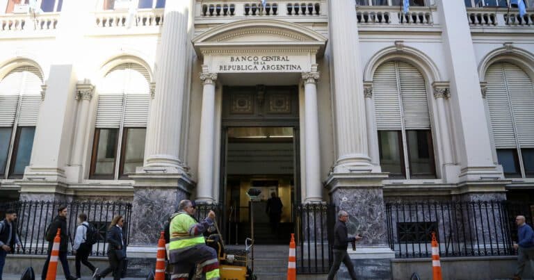 El Gobierno ratificó a cuatro directores del Banco Central y nombró a un nuevo titular en el BICE