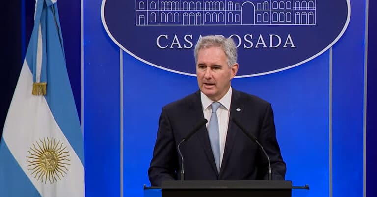 El Gobierno acusó a Lula de escalar unilateralmente el conflicto y ratificó el apoyo de Milei a Bolsonaro: «La región está cambiando y esperamos que así también sea en Brasil»